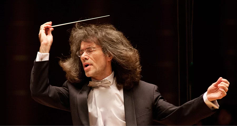 Evgeny Bushkov (violin, conductor)